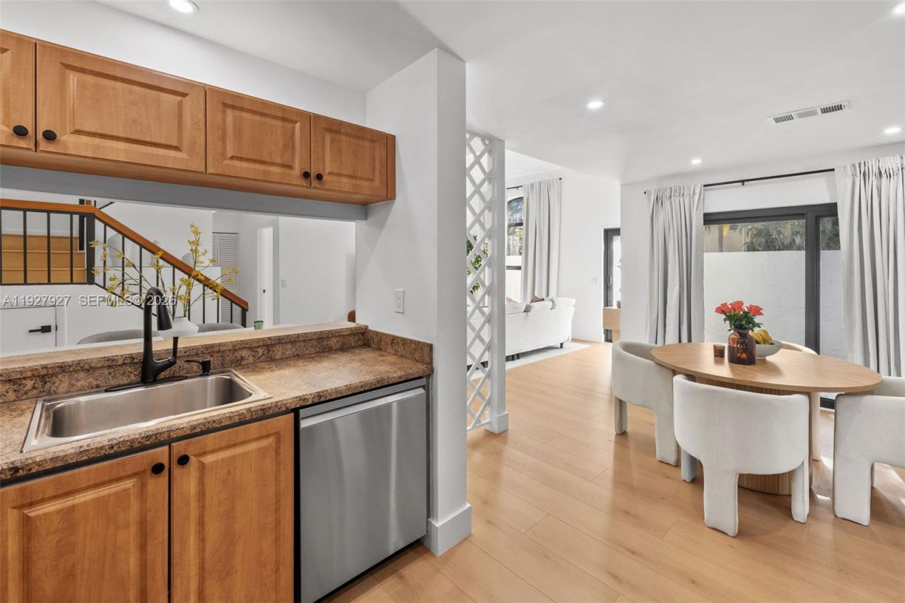 21216 Harbor Way, Unit 158-15, Aventura, FL 33180 Photo