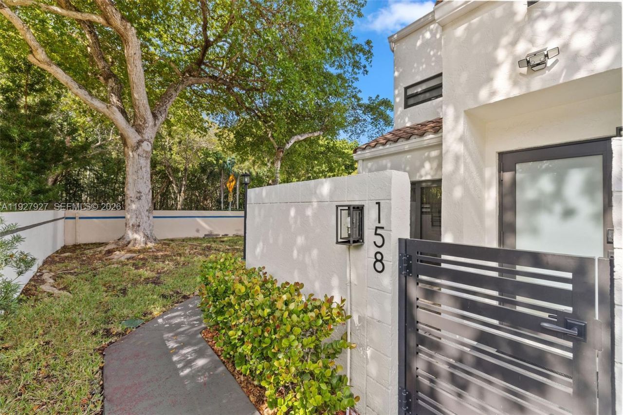 21216 Harbor Way, Unit 158-15, Aventura, FL 33180 Photo