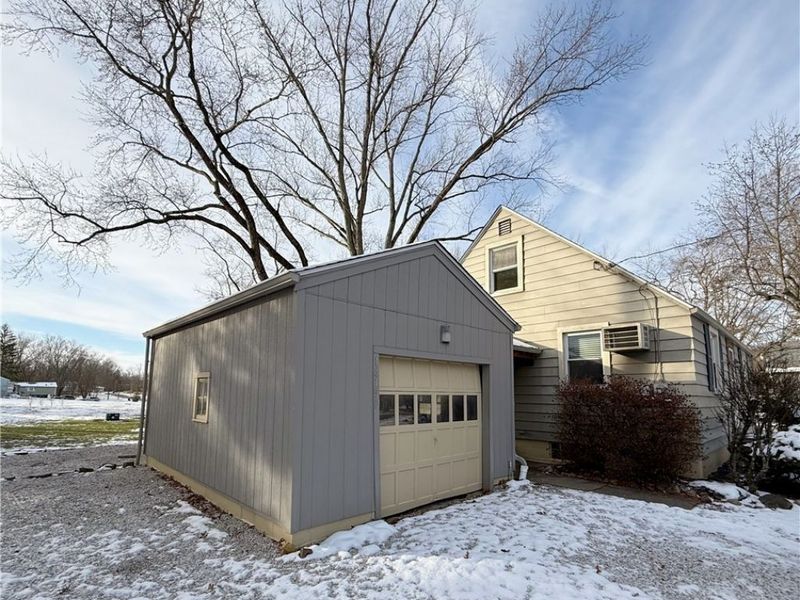 16190 River Street NE, Alliance, OH 44601 Photo 10