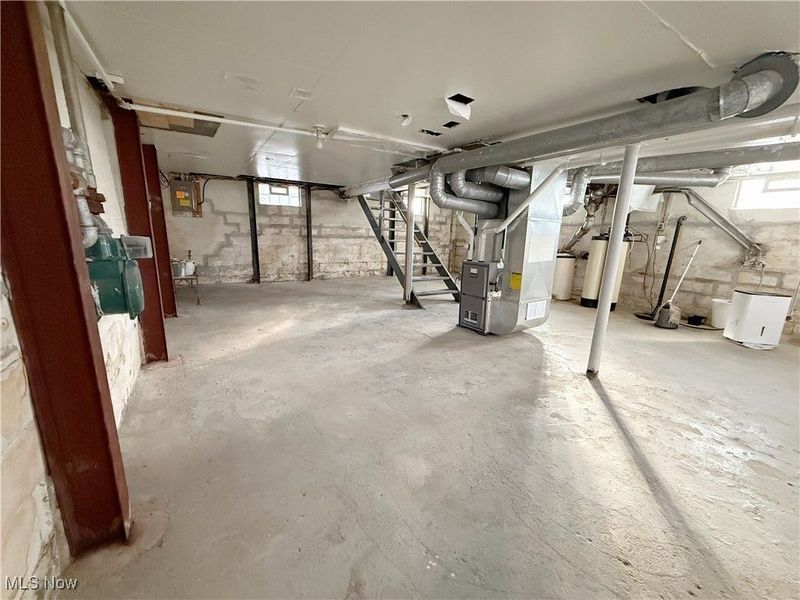 16190 River Street NE, Alliance, OH 44601 Photo 11