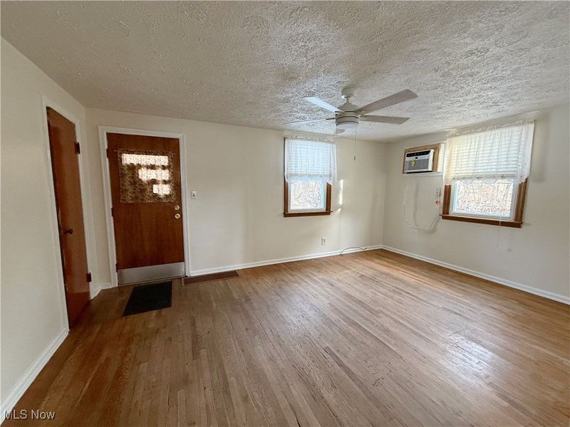 16190 River Street NE, Alliance, OH 44601 Photo 3