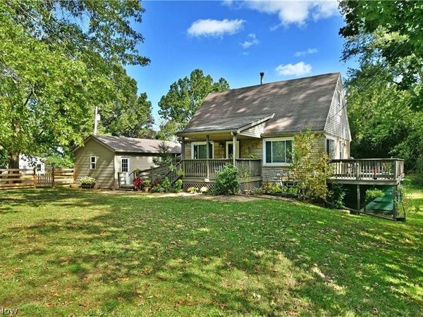 9501 New Buffalo Road, Canfield, OH 44406