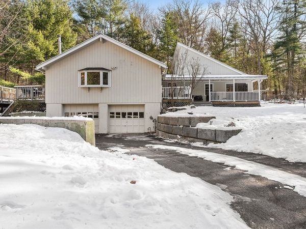 107 Old Mill Rd, Harvard, MA 01451