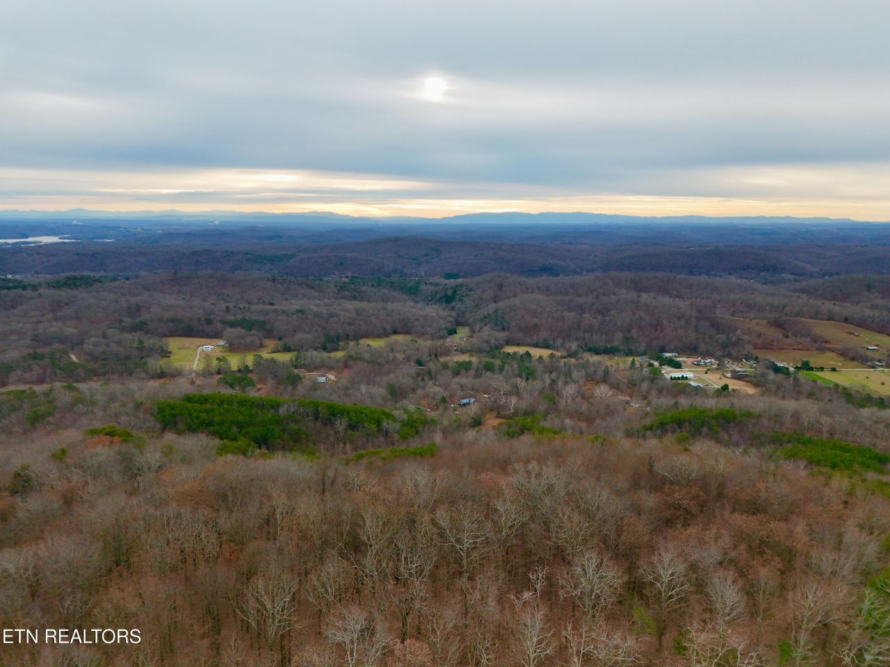 Laurel Bluff Rd, Kingston, TN 37763 Main Photo