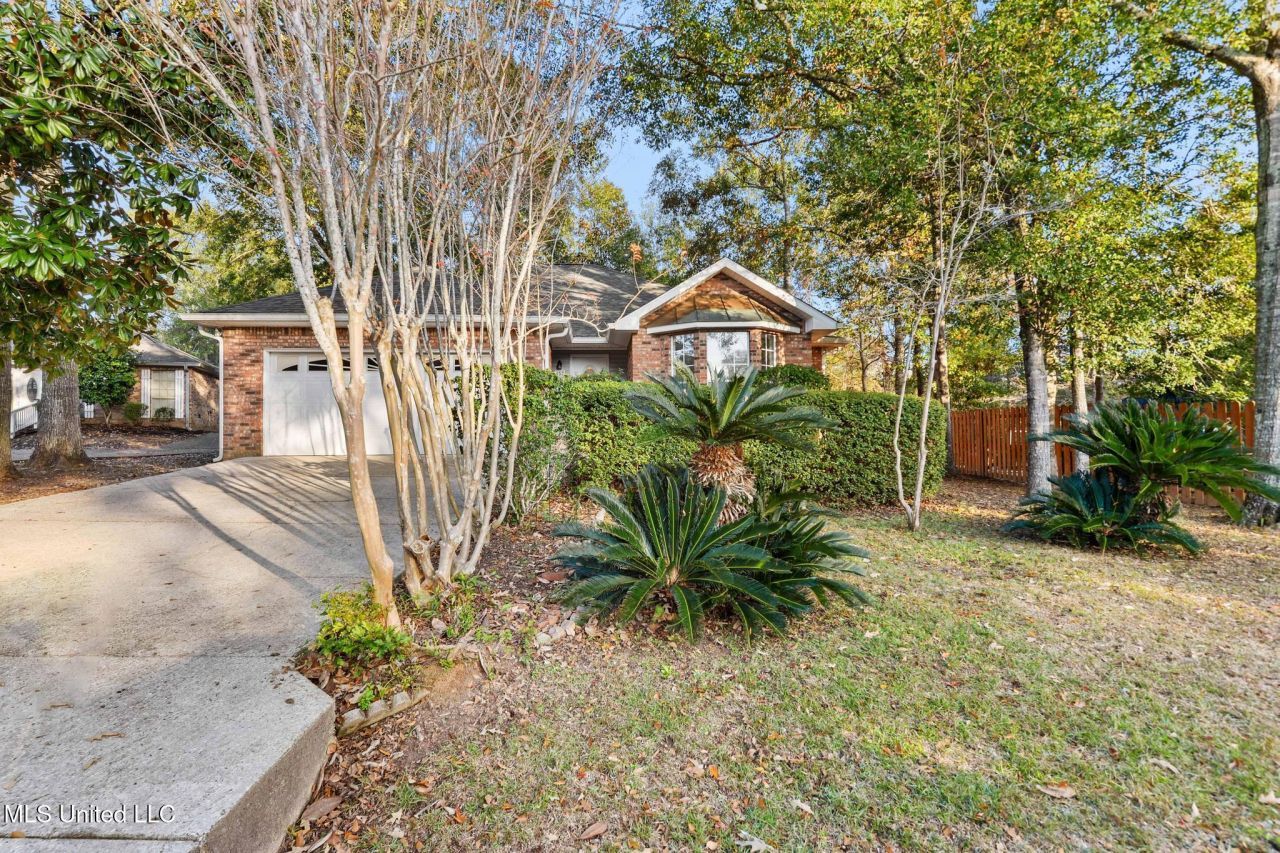 552 Hanauma Court, Diamondhead, MS 39525 Main Photo
