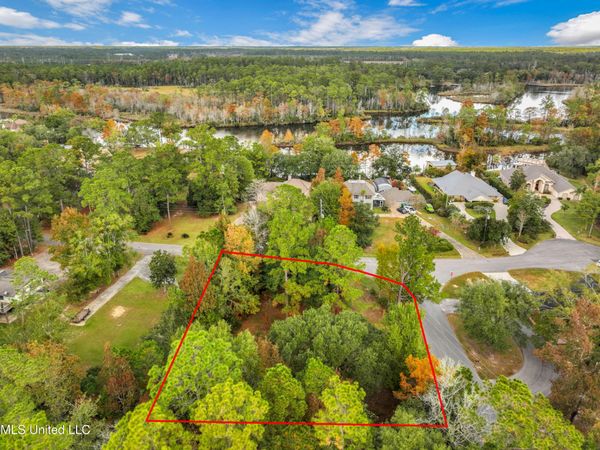 8372 Maunalani Place, Diamondhead, MS 39525