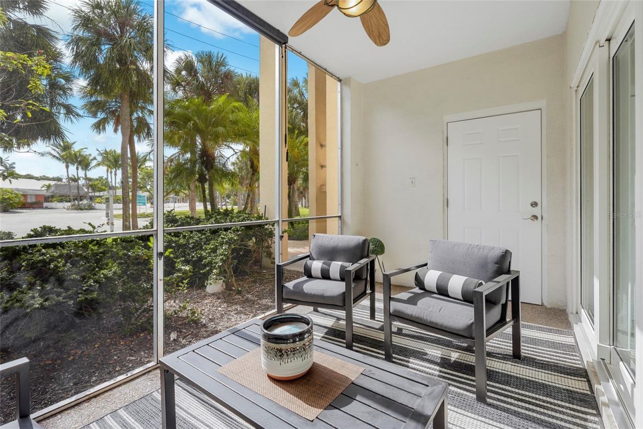 137 Avenida Messina, Unit 2, Sarasota, FL 34242 Photo