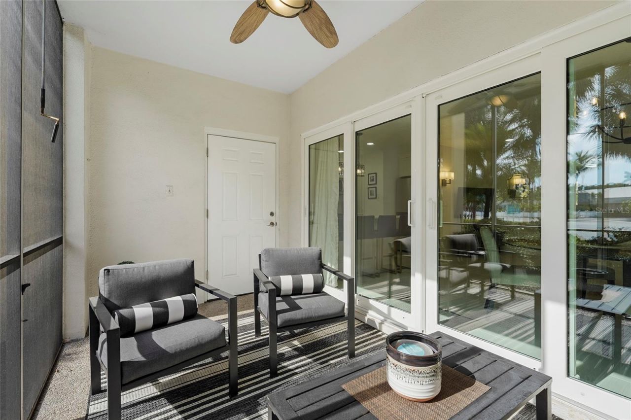 137 Avenida Messina, Unit 2, Sarasota, FL 34242 Photo