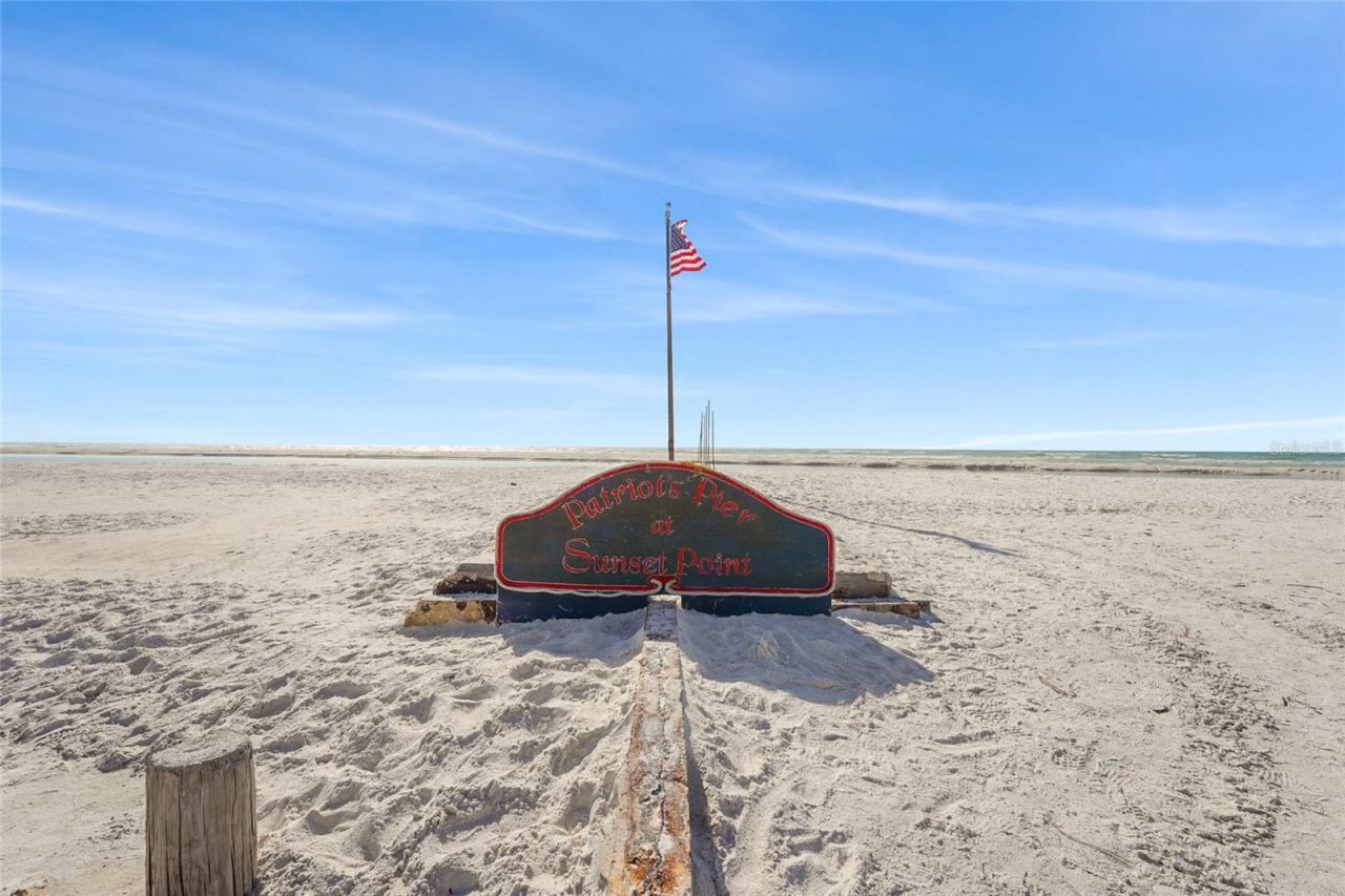 137 Avenida Messina, Unit 2, Sarasota, FL 34242 Photo