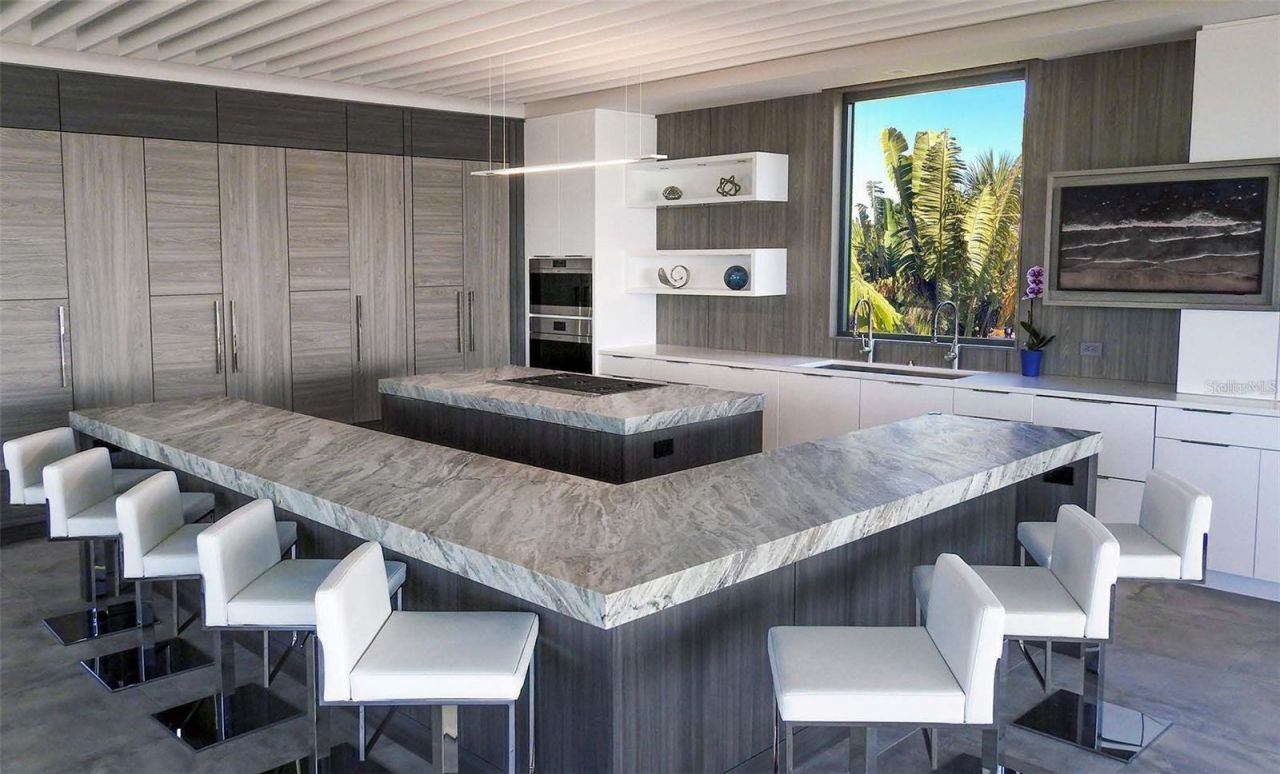 104 Sunset Lane, Holmes Beach, FL 34217 Photo