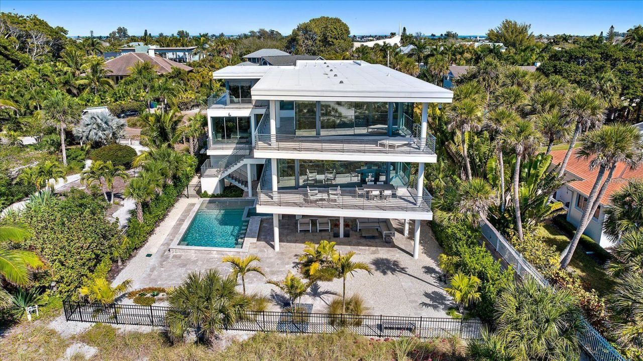 104 Sunset Lane, Holmes Beach, FL 34217 Photo