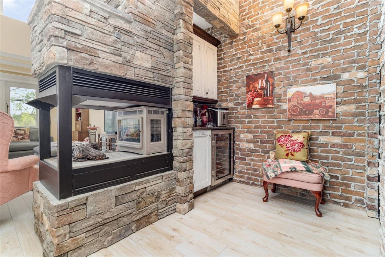 404 Long And Winding Road, Howey in the Hills, FL 34737 Photo