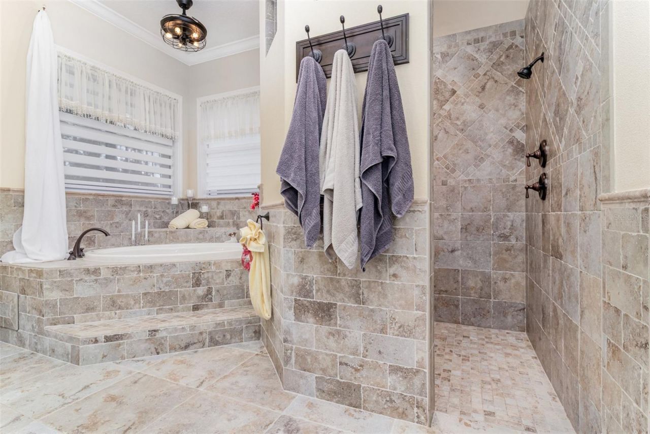 404 Long And Winding Road, Howey in the Hills, FL 34737 Photo