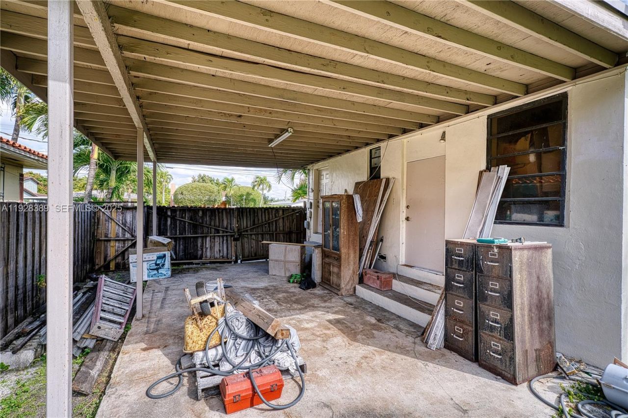 6550 SW 27th St, Miami, FL 33155 Photo