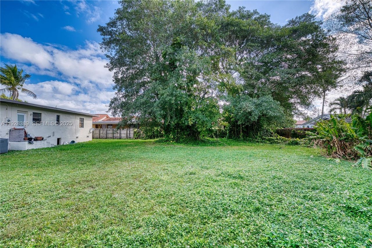 6550 SW 27th St, Miami, FL 33155 Photo