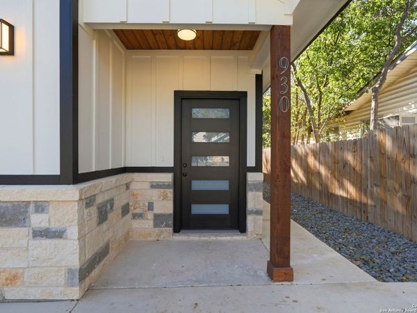930 Gladstone, San Antonio, TX 78225