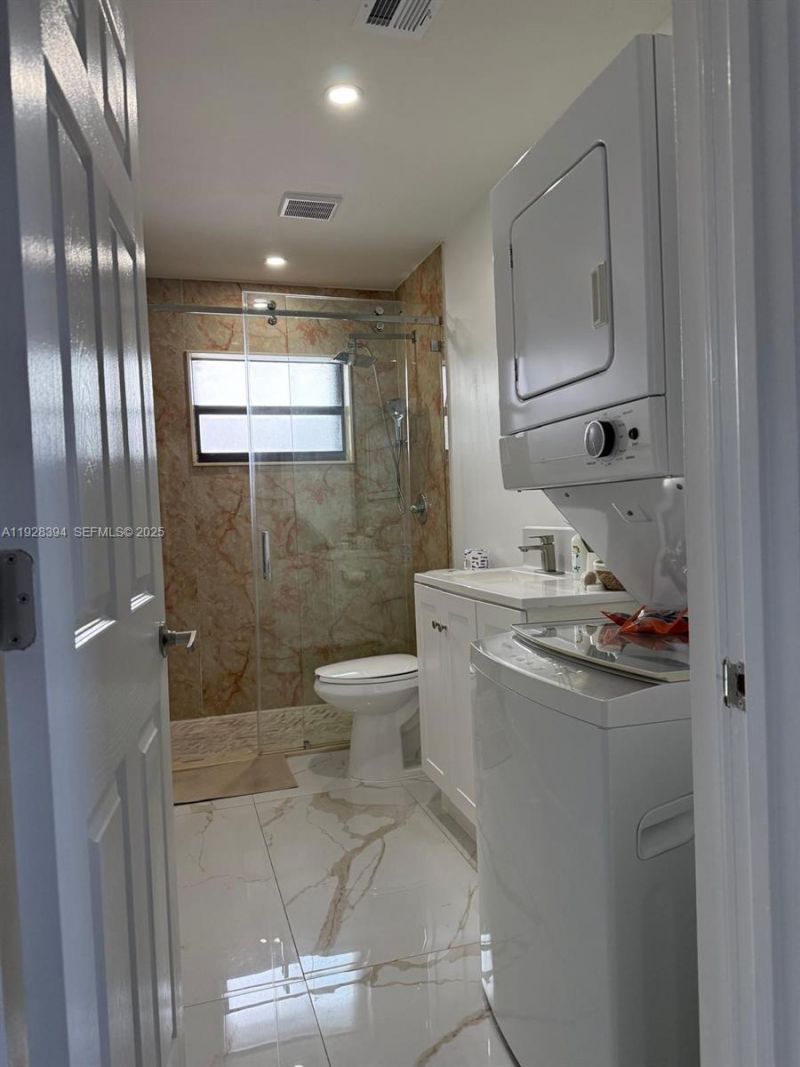 209 NW 7th Ct, Unit 1-2, Hallandale Beach, FL 33009 Photo