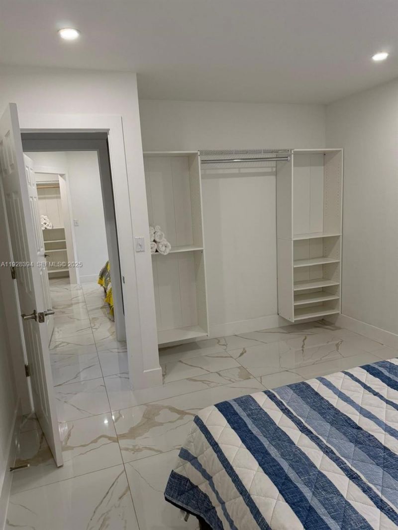 209 NW 7th Ct, Unit 1-2, Hallandale Beach, FL 33009 Photo