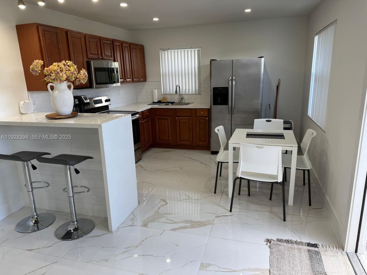 209 NW 7th Ct, Unit 1-2, Hallandale Beach, FL 33009 Photo