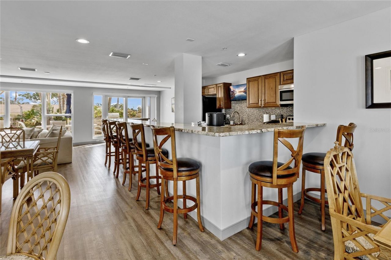 601 Longboat Club Road, Unit 902S, Longboat Key, FL 34228 Photo