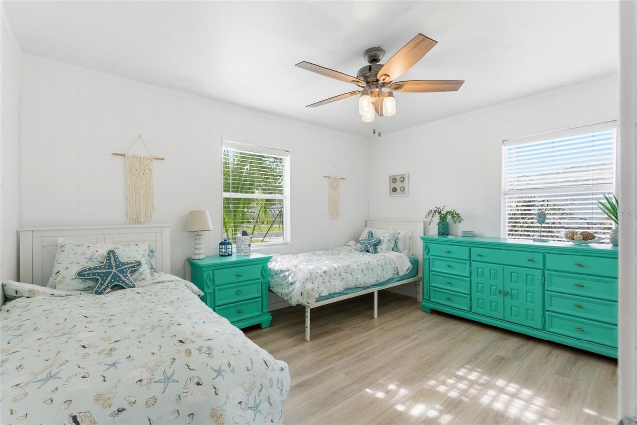 1249 Essex Drive N, Saint Petersburg, FL 33710 Photo