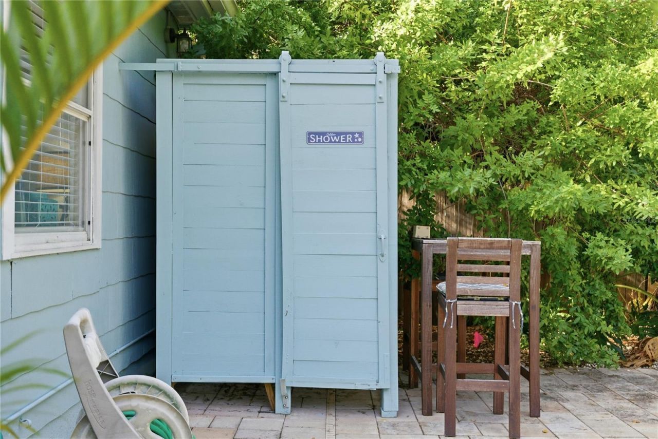 1249 Essex Drive N, Saint Petersburg, FL 33710 Photo