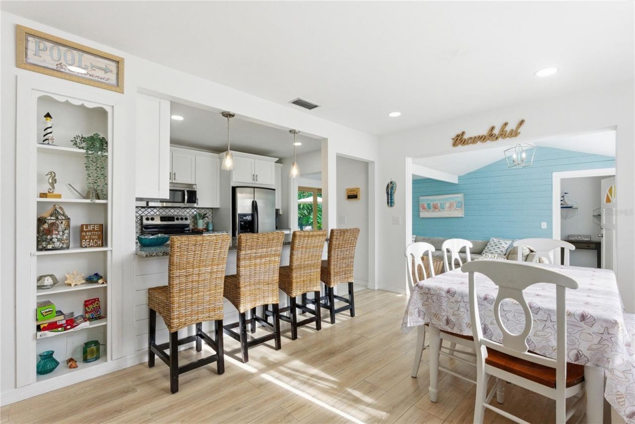 1249 Essex Drive N, Saint Petersburg, FL 33710 Photo