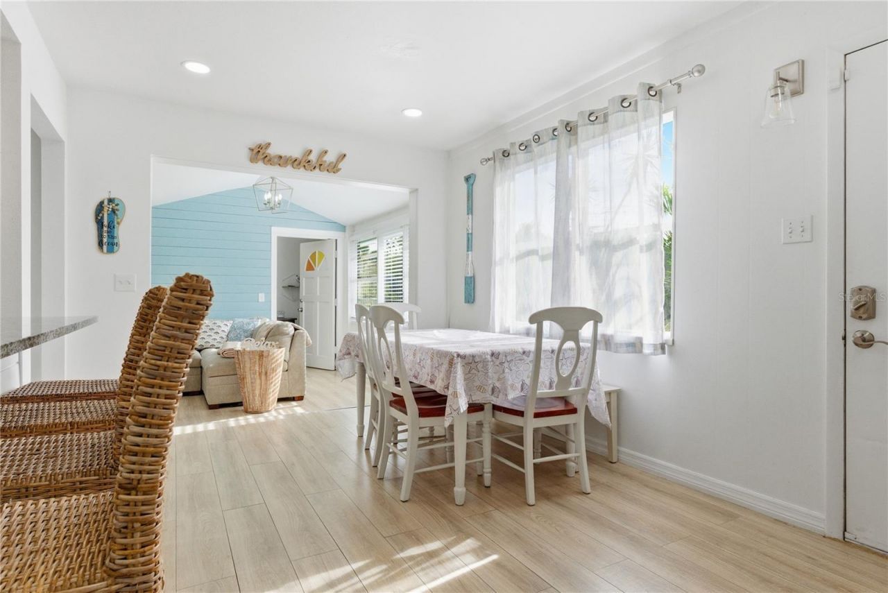 1249 Essex Drive N, Saint Petersburg, FL 33710 Photo