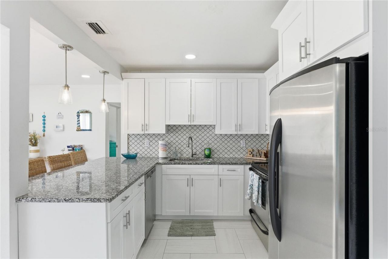 1249 Essex Drive N, Saint Petersburg, FL 33710 Photo