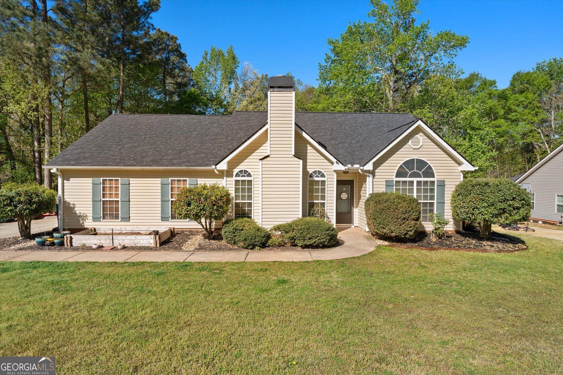 205 Hidden Brook Trail, Newnan, GA 30263 Main Photo