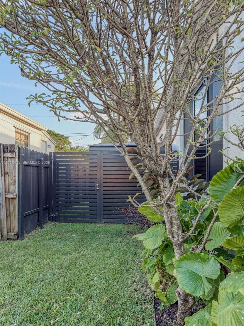 7840 SW 18th Ter, Miami, FL 33155 Photo