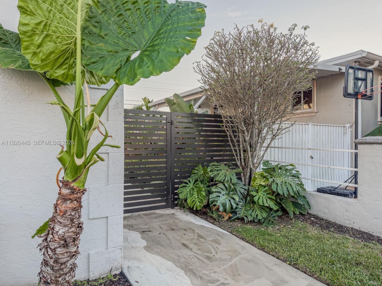 7840 SW 18th Ter, Miami, FL 33155 Photo