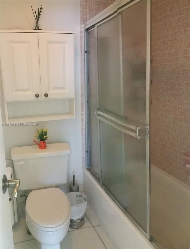 3675 N Country Club Dr, Unit 2005, Aventura, FL 33180 Photo