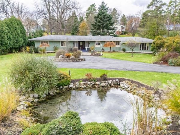 1 White Springs Circle, Geneva, NY 14456