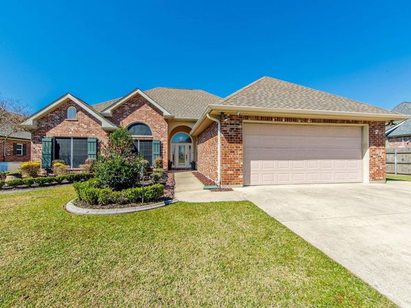 182 Lansdown Drive, Houma, LA 70360