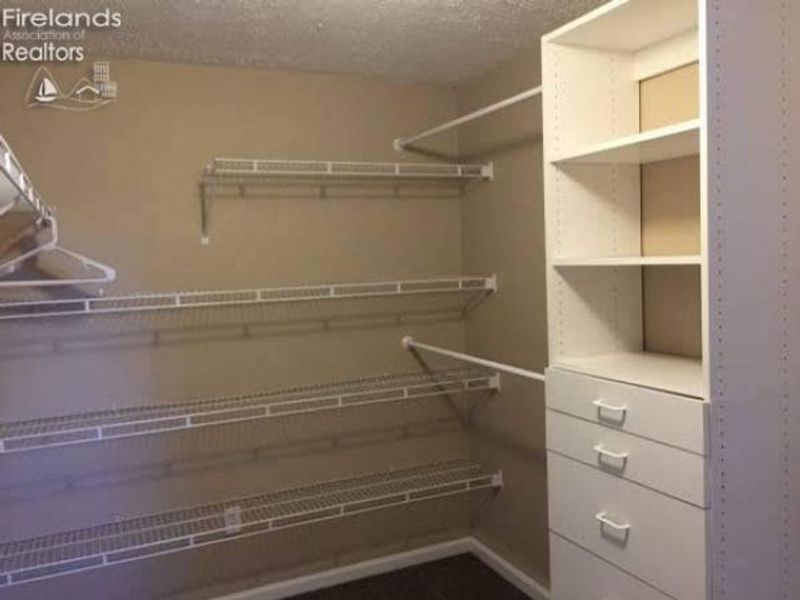 48903 North Ridge Road, Amherst, OH 44001 Photo 9