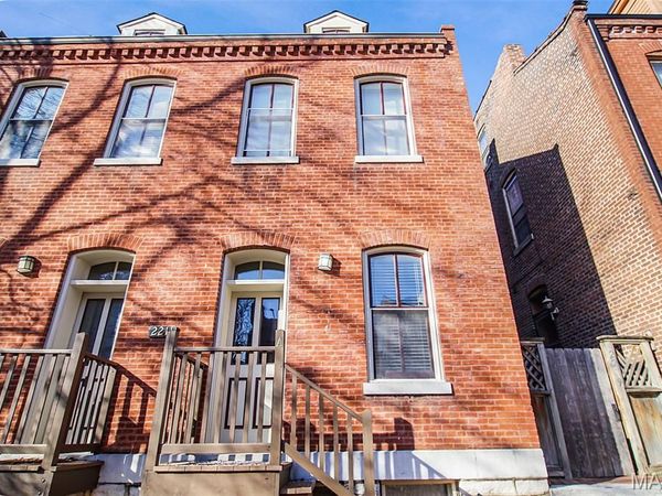 2211 Menard Street, St Louis, MO 63104