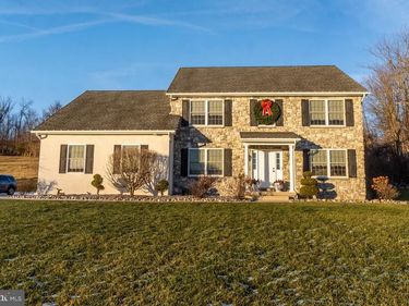 33 STARSEED DRIVE, BANGOR, PA 18013