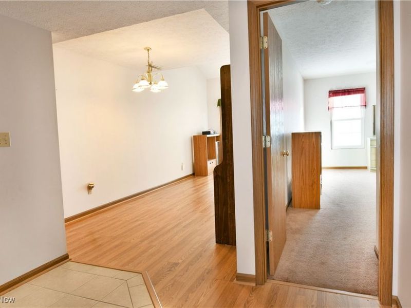 3477 Ivy Hill Circle, Unit B, Cortland, OH 44410 Photo 11