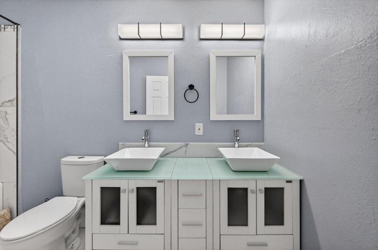 15775 N Miami Avenue, Miami, FL 33169 Photo