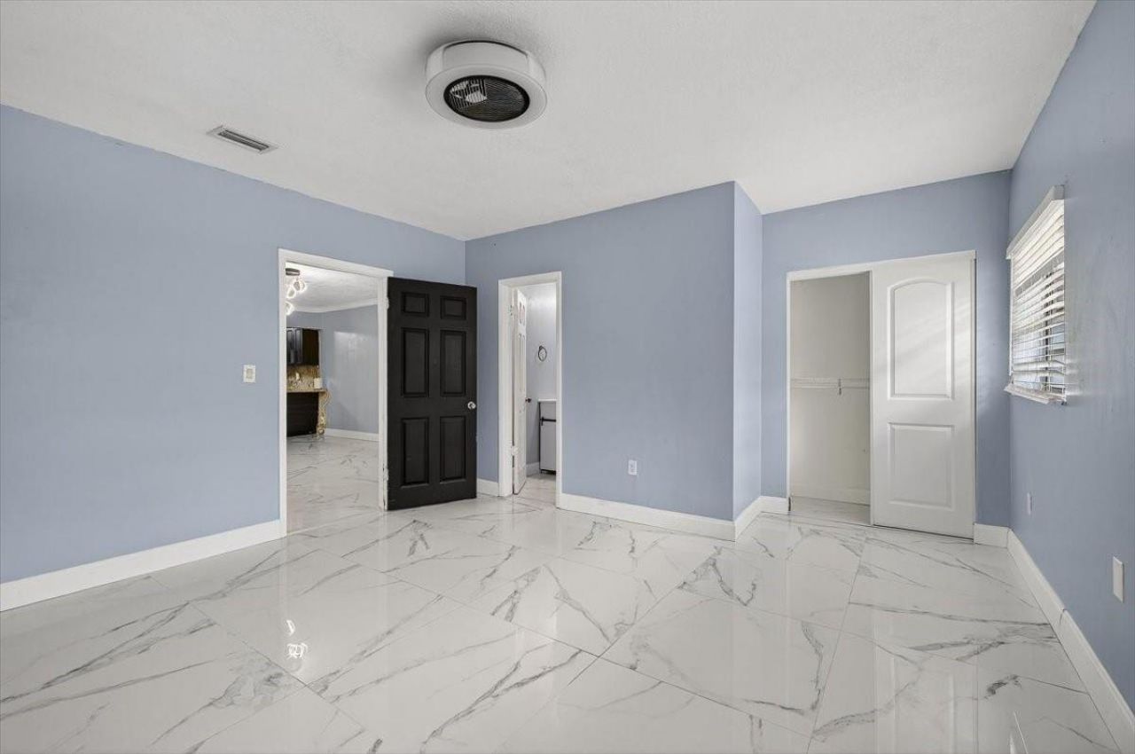 15775 N Miami Avenue, Miami, FL 33169 Photo