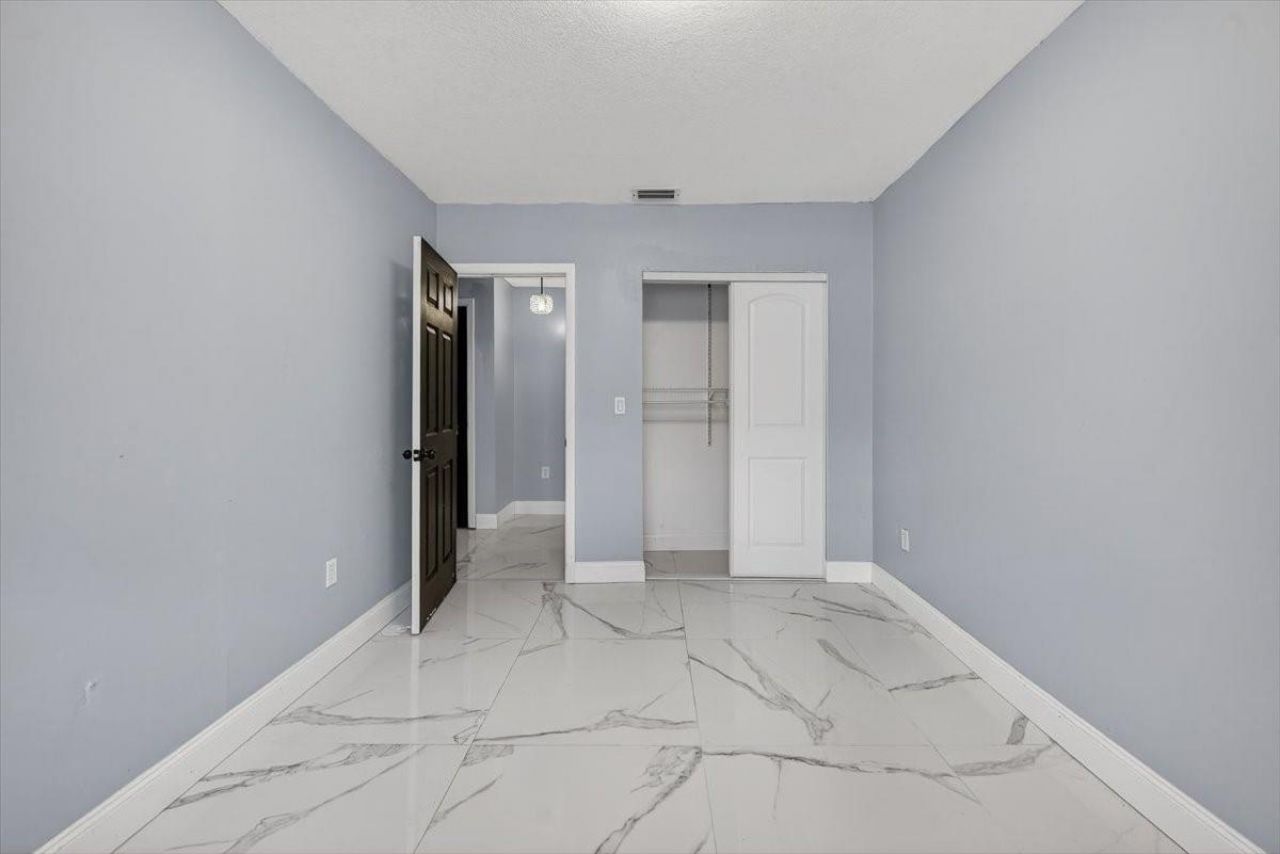 15775 N Miami Avenue, Miami, FL 33169 Photo