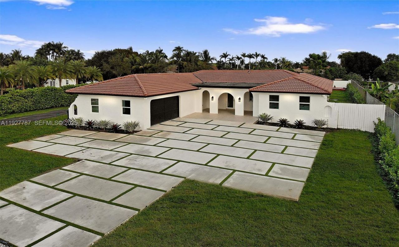 3801 SW 132nd Ave, Miami, FL 33175 Photo