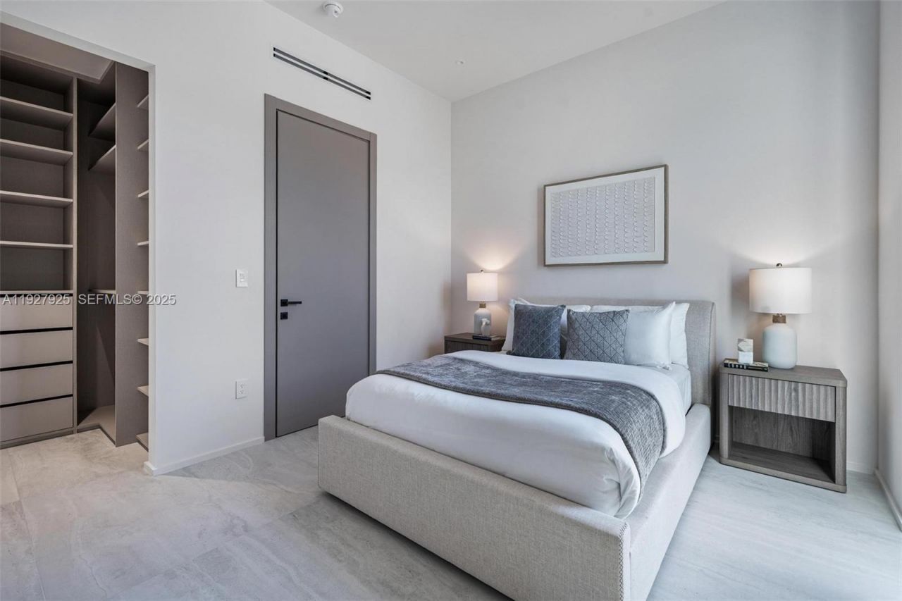 8935 Froude Ave, Surfside, FL 33154 Photo