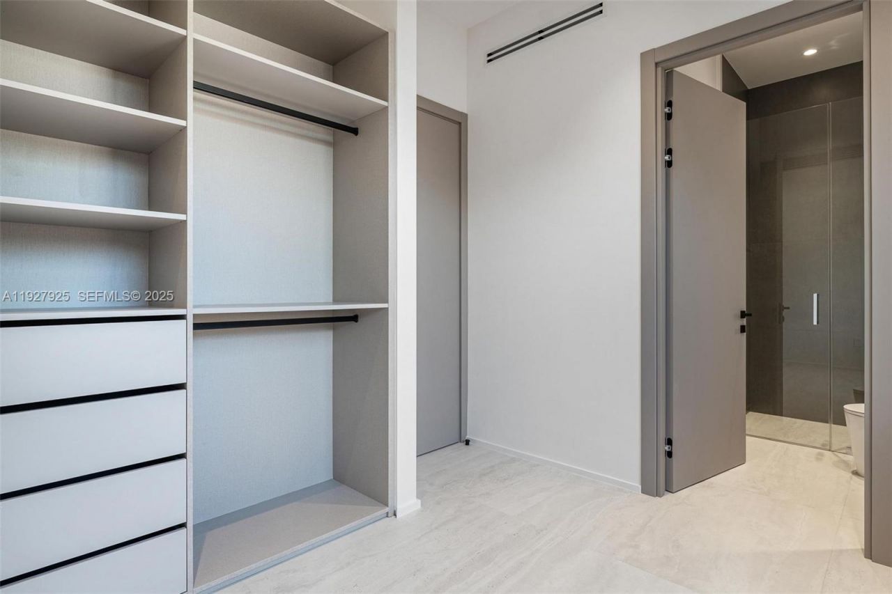 8935 Froude Ave, Surfside, FL 33154 Photo