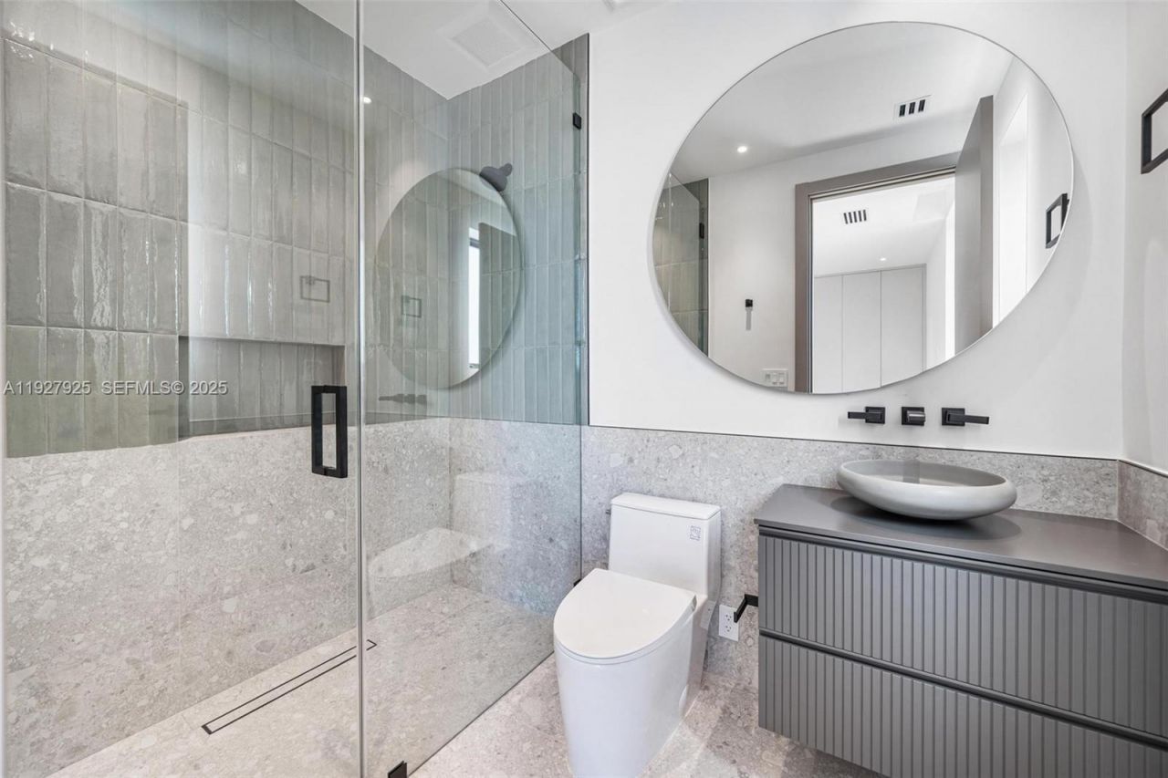 8935 Froude Ave, Surfside, FL 33154 Photo