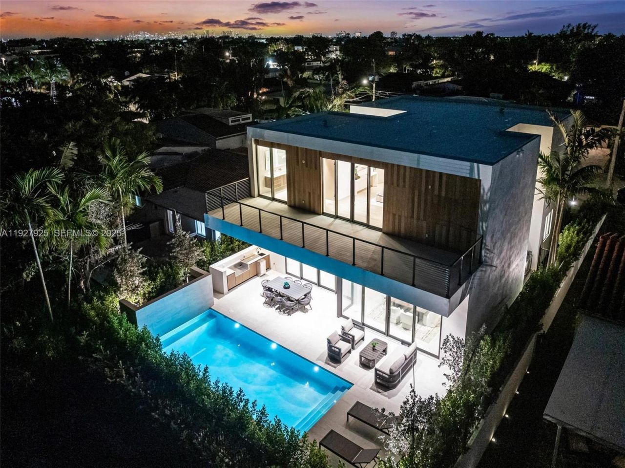 8935 Froude Ave, Surfside, FL 33154 Photo