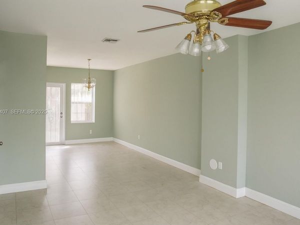 457 NW 84th St, Unit 457, Miami, FL 33150