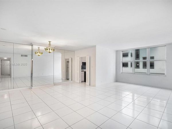 4747 Collins Ave, Unit 207, Miami Beach, FL 33140