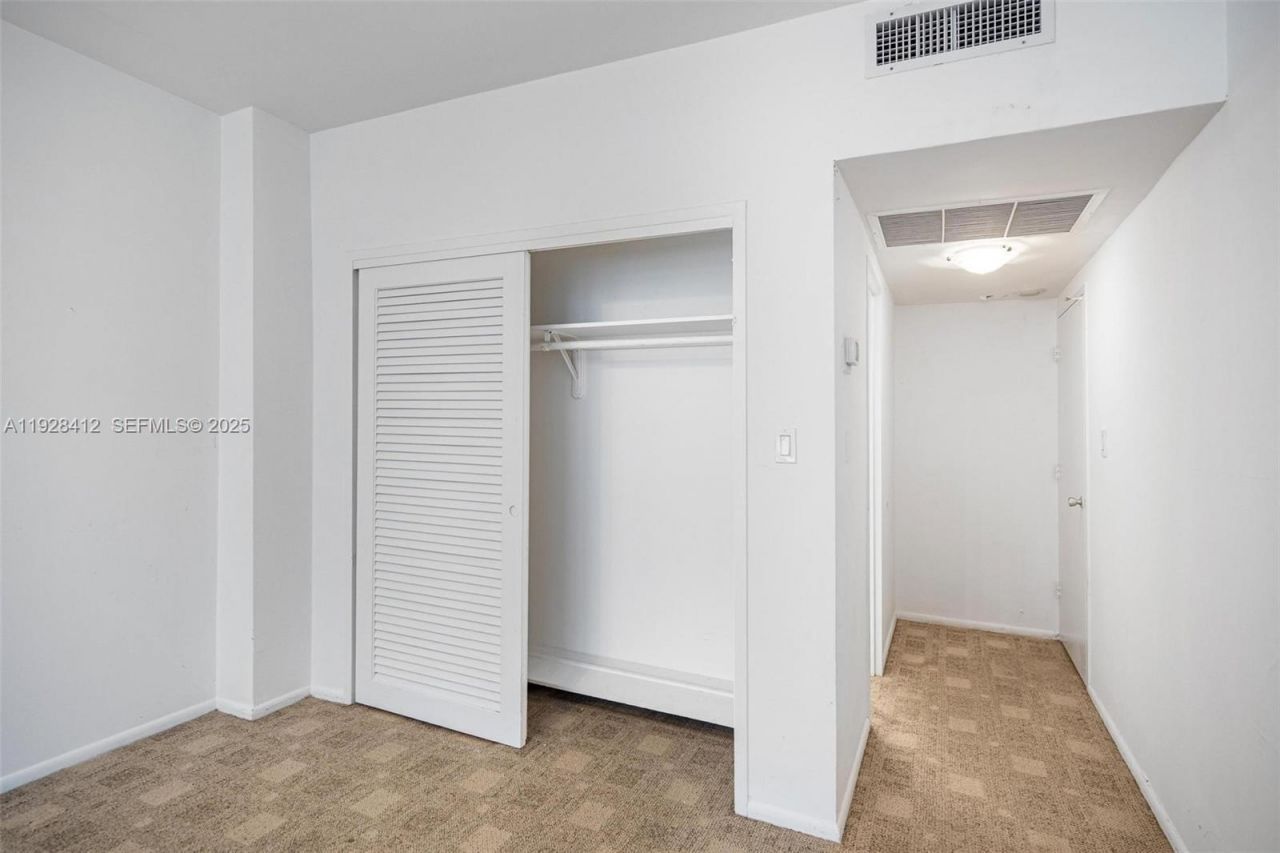 4747 Collins Ave, Unit 207, Miami Beach, FL 33140 Photo